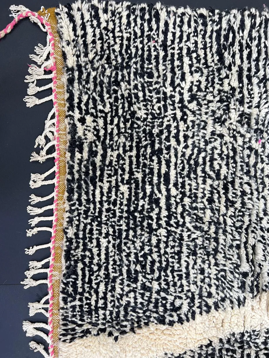 Tapis berbère Azul au dessin abstrait, vue 4 sur 4