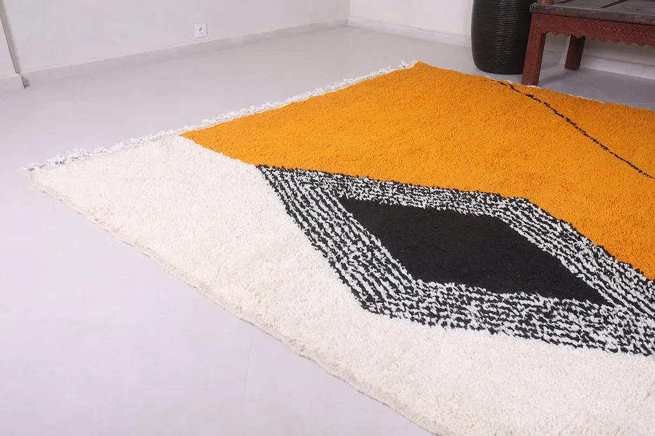 Tapis berbère Bani jaune, vue 3 sur 7