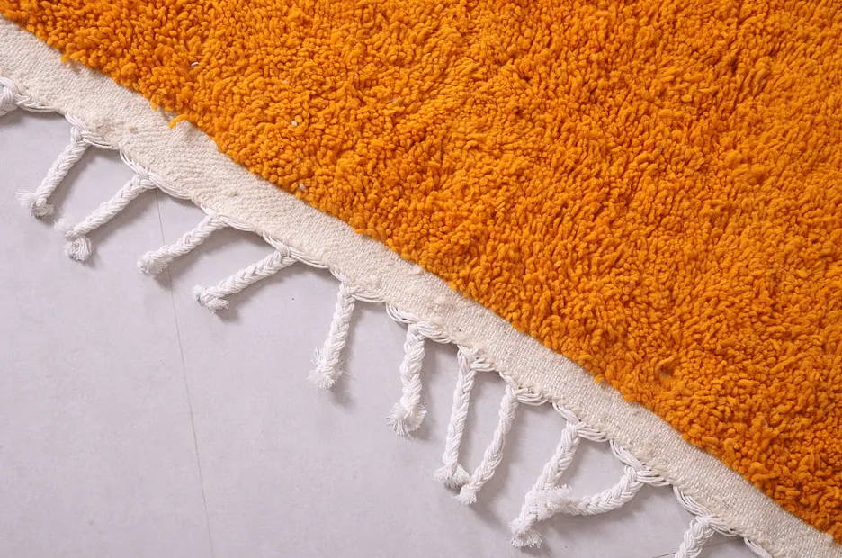 Tapis berbère Bani jaune, vue 5 sur 7