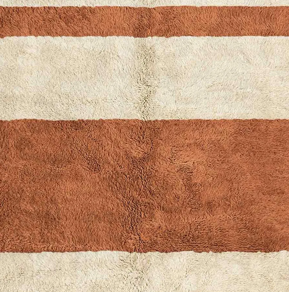 Tapis berbère Bhalil terracotta et crème aux motifs géométriques, vue 4 sur 4