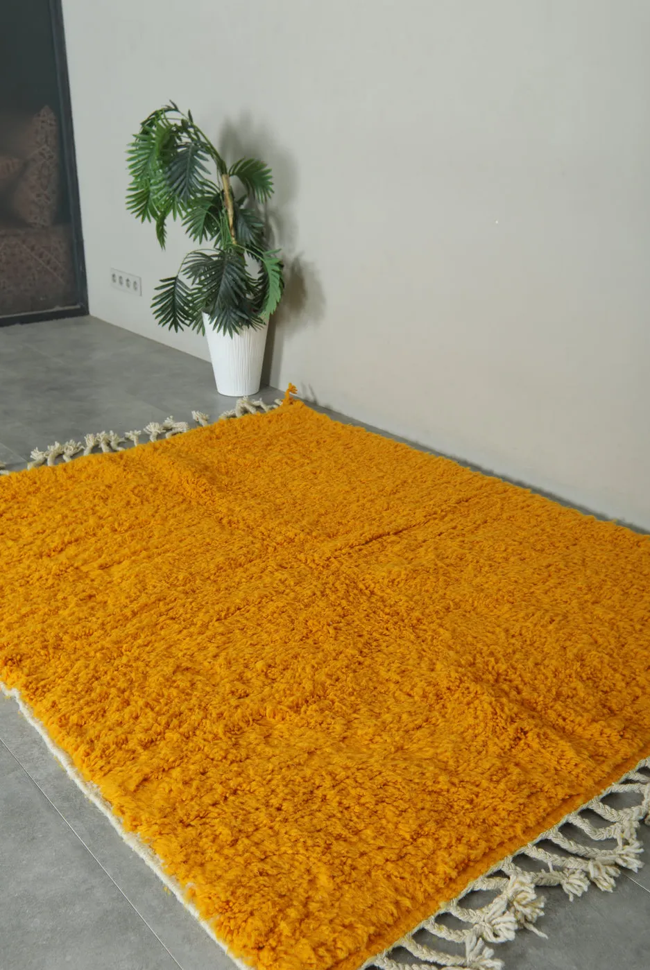 Tapis berbère Bounaceur moutarde et jaune, vue 6 sur 7