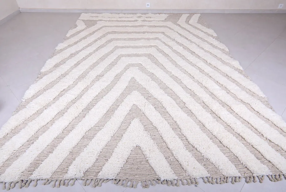 Tapis berbère Gaya crème et beige aux motifs géométriques, vue 3 sur 7