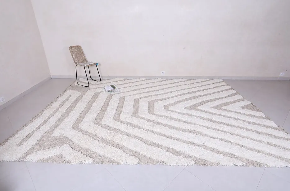 Tapis berbère Gaya crème et beige aux motifs géométriques, vue 4 sur 7