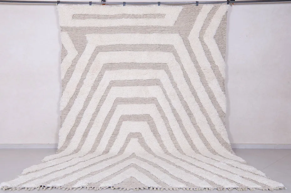 Tapis berbère Gaya crème et beige aux motifs géométriques, vue 6 sur 7