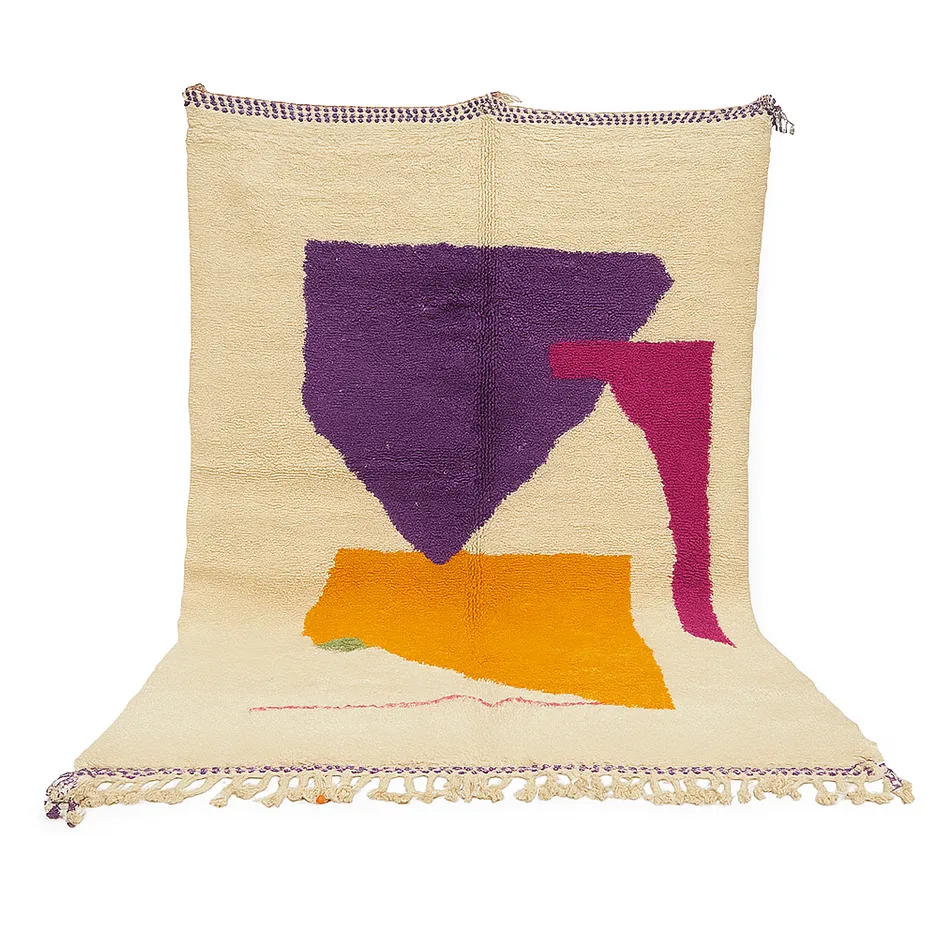 Tapis berbère Igider violet et orange au dessin abstrait — tapis berbères contemporains tissé à la main