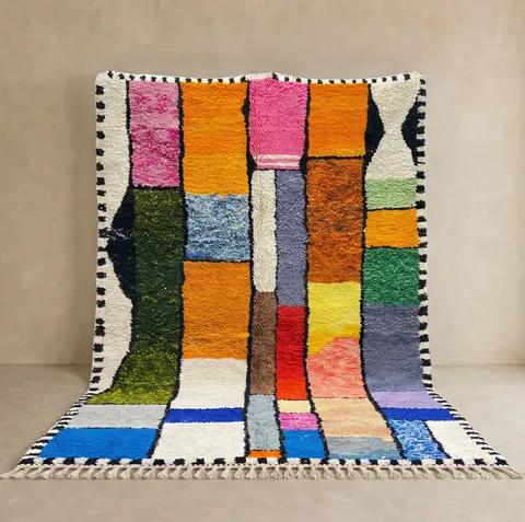 Tapis berbère Ijoukak multicolore aux motifs géométriques — tapis berbères contemporains
