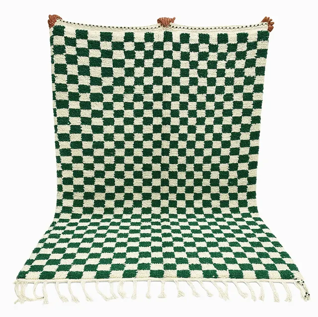 Tapis berbère Illi vert et blanc à damier — tapis berbères contemporains