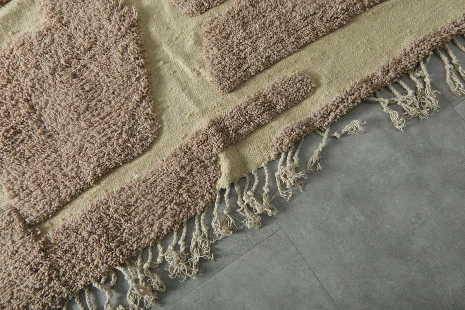 Tapis berbère Imilchil aux motifs géométriques, vue 6 sur 7
