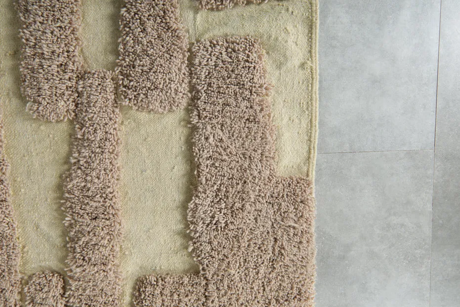 Tapis berbère Imilchil aux motifs géométriques, vue 7 sur 7