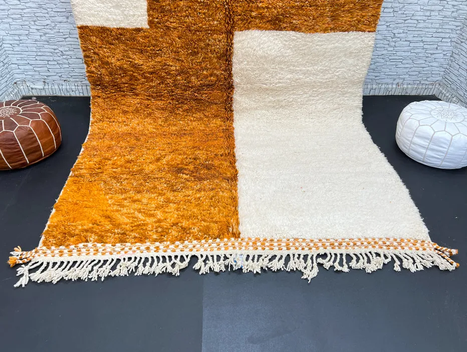 Tapis berbère Imlil orange et blanc, vue 4 sur 4