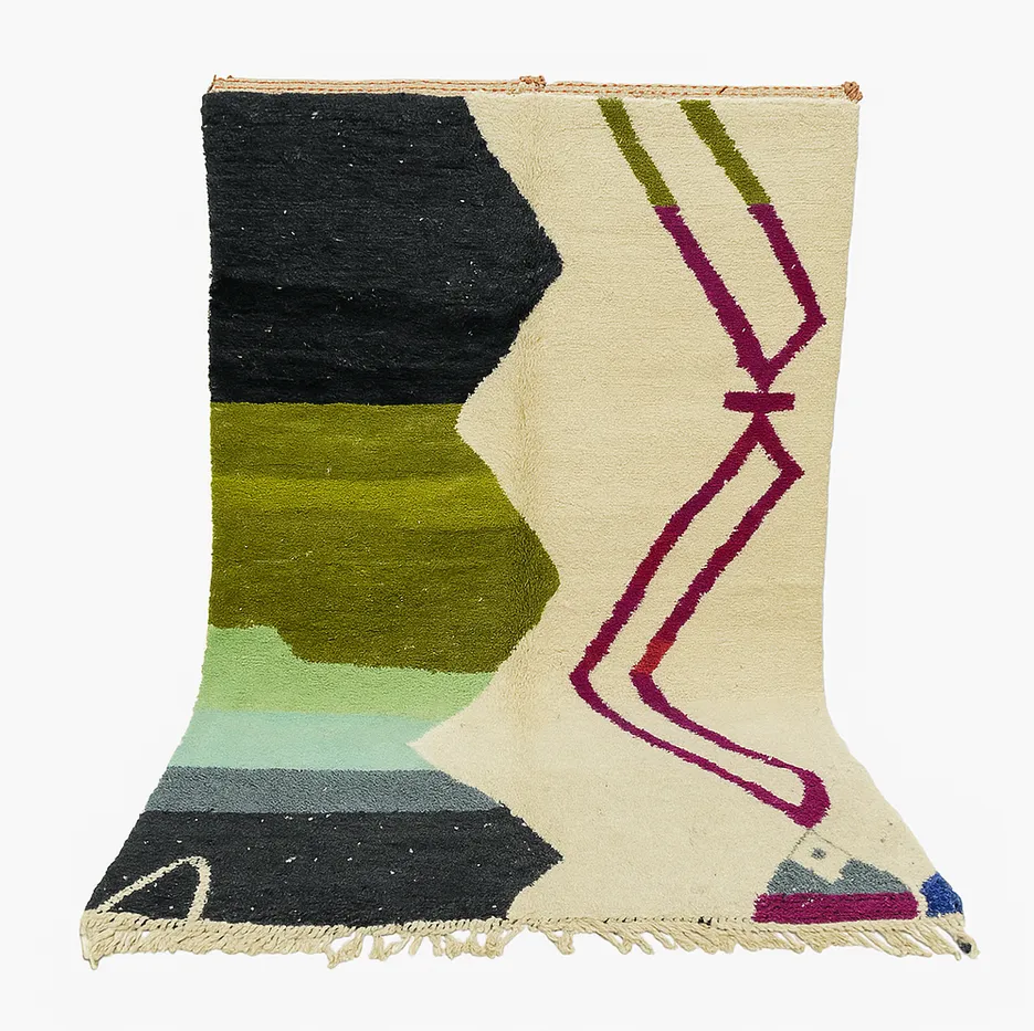 Tapis berbère Izem au dessin abstrait — tapis berbères contemporains tissé à la main