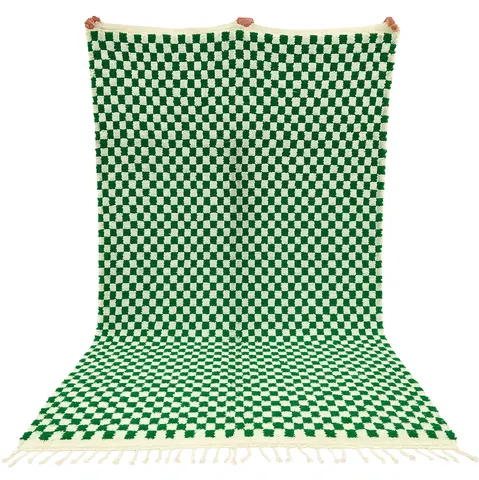 Tapis berbère Lakhdar vert et blanc à damier — tapis berbères contemporains
