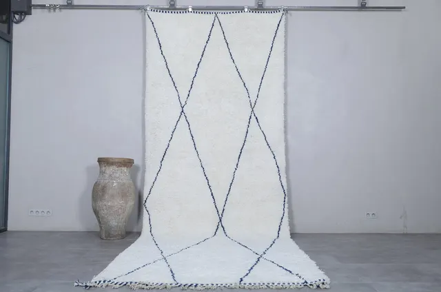 Tapis berbère Loukkos bleu à lignes — tapis berbères contemporains
