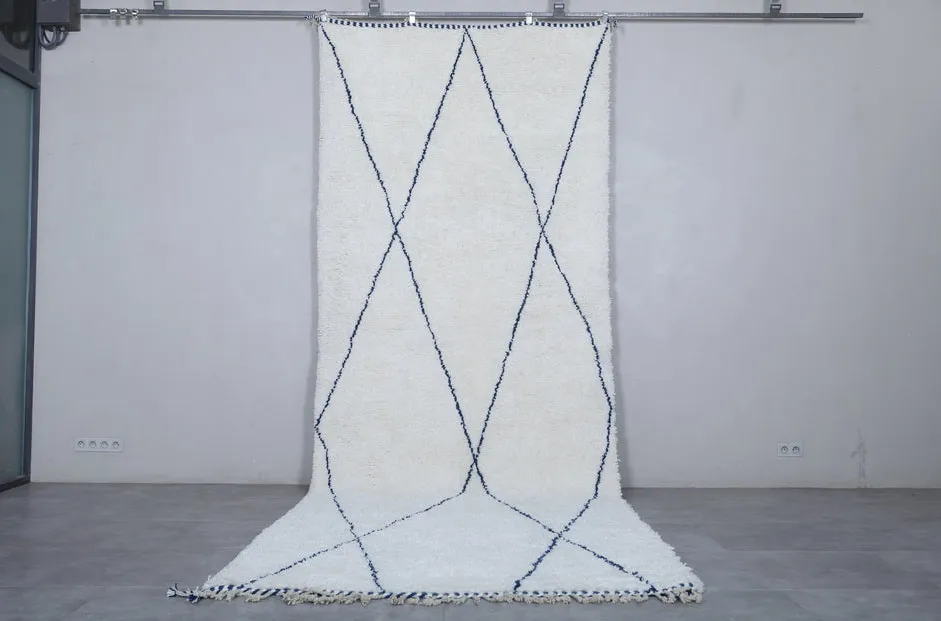 Tapis berbère Loukkos bleu à lignes, vue 3 sur 7