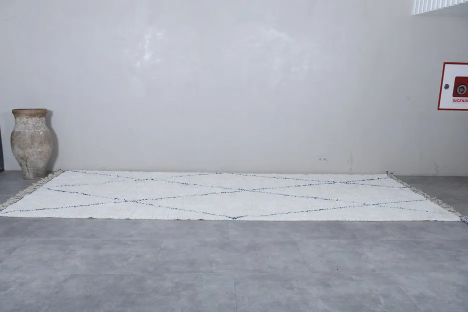 Tapis berbère Loukkos bleu à lignes, vue 4 sur 7