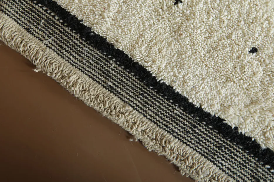 Tapis berbère Massa crème et noir, vue 5 sur 7