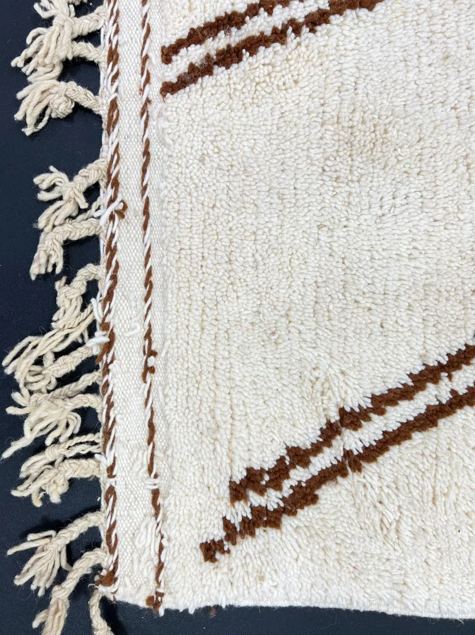 Tapis berbère Massa marron au dessin abstrait, vue 4 sur 4