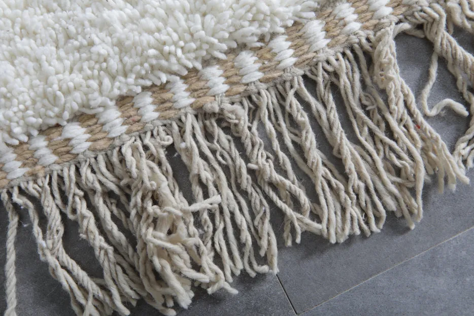 Tapis berbère Meddur crème uni, vue 6 sur 7