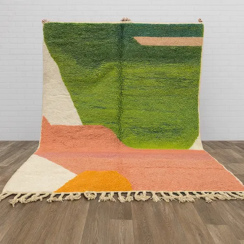 Tapis berbère Mhamid vert et rose — tapis berbères contemporains
