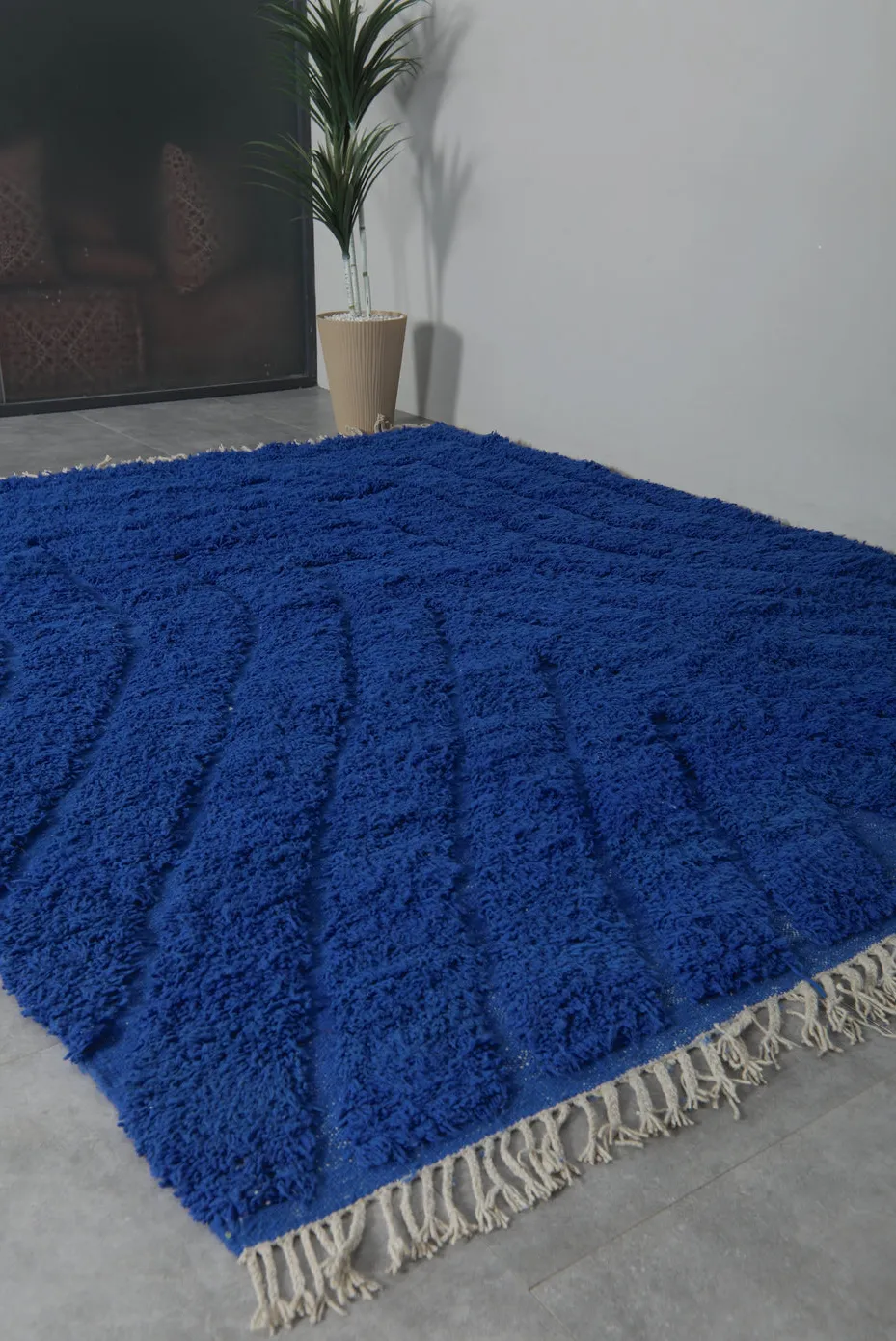 Tapis berbère Midelt bleu au dessin abstrait, vue 7 sur 7