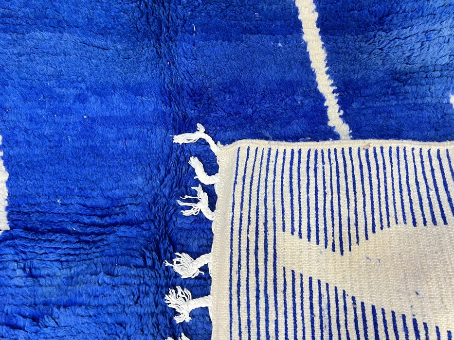 Tapis berbère Missour bleu au dessin abstrait, vue 4 sur 4