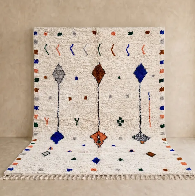 Tapis berbère Rommani blanc aux motifs berbères — tapis berbères contemporains