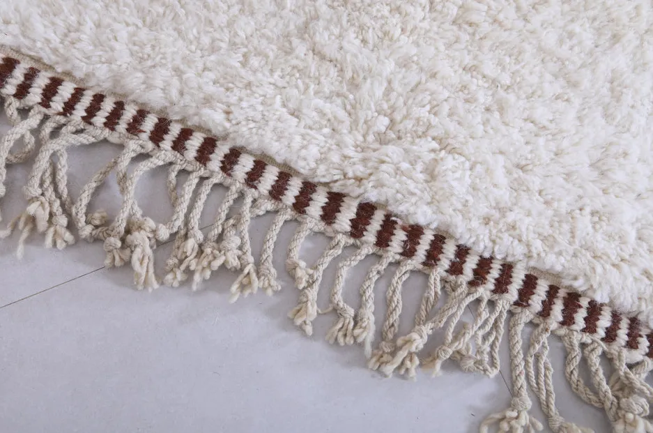 Tapis berbère Sebou blanc et marron, vue 7 sur 7