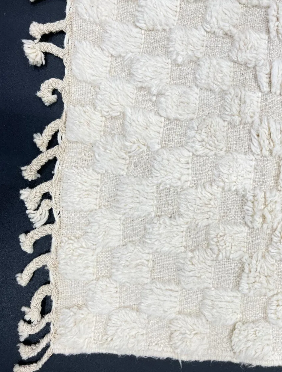 Tapis berbère Siroua crème uni, vue 4 sur 4