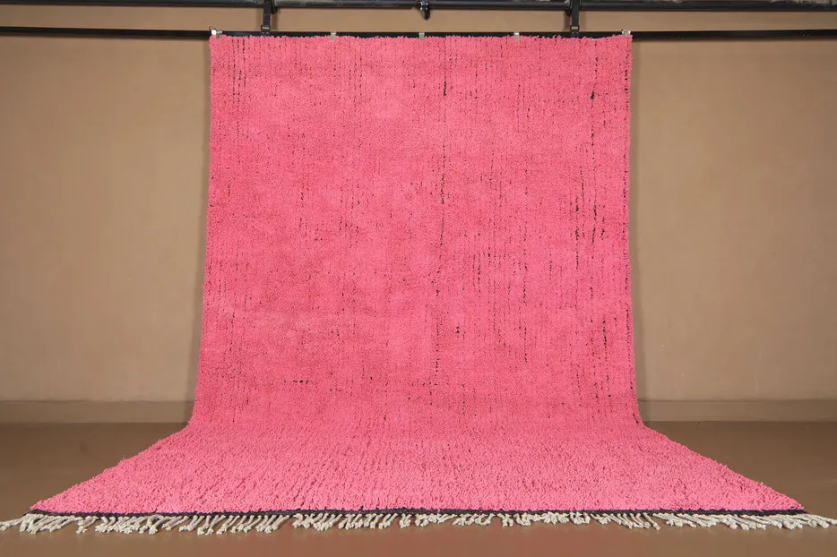 Tapis berbère Siroua rose uni — tapis berbères contemporains tissé à la main