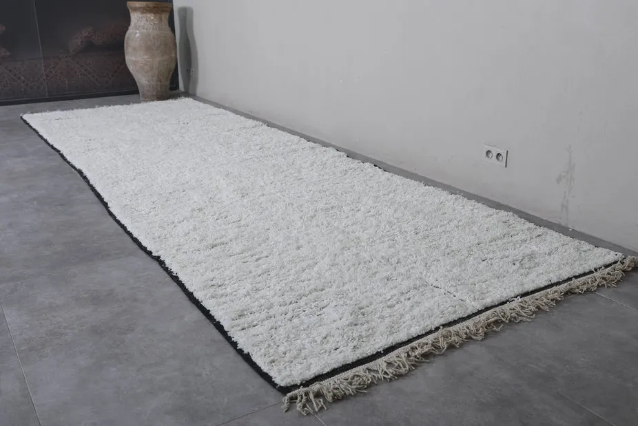 Tapis berbère Souss blanc uni, vue 6 sur 7