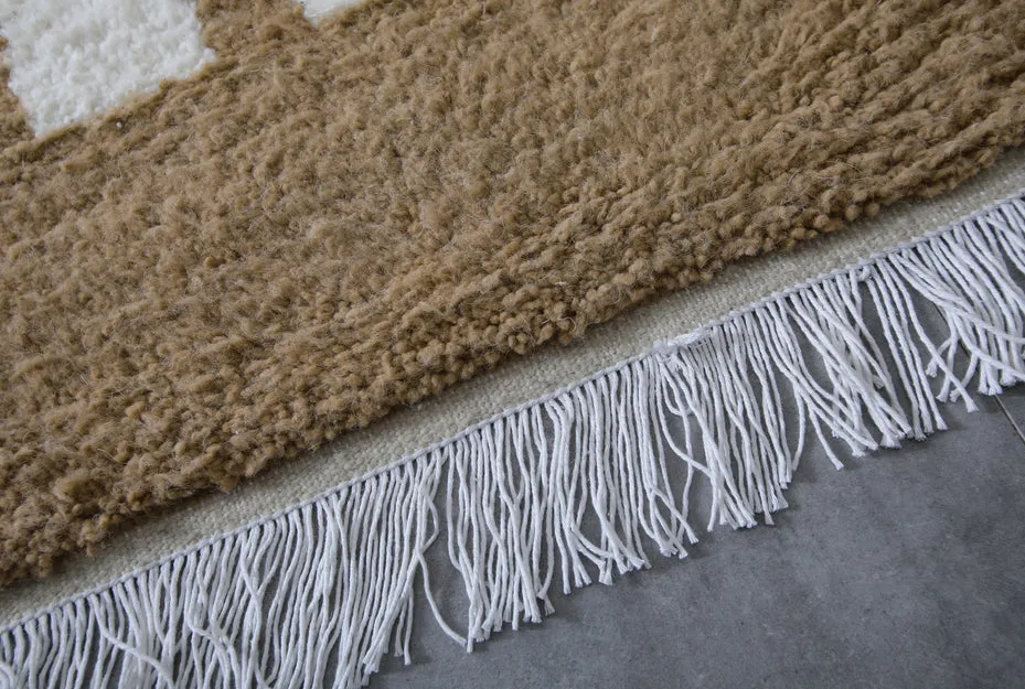 Tapis berbère Tagant marron et blanc à damier, vue 7 sur 7