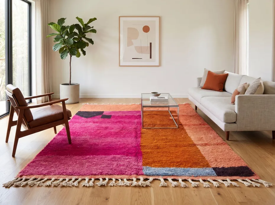 Tapis berbère Tamilla orange au dessin abstrait, vue 3 sur 4
