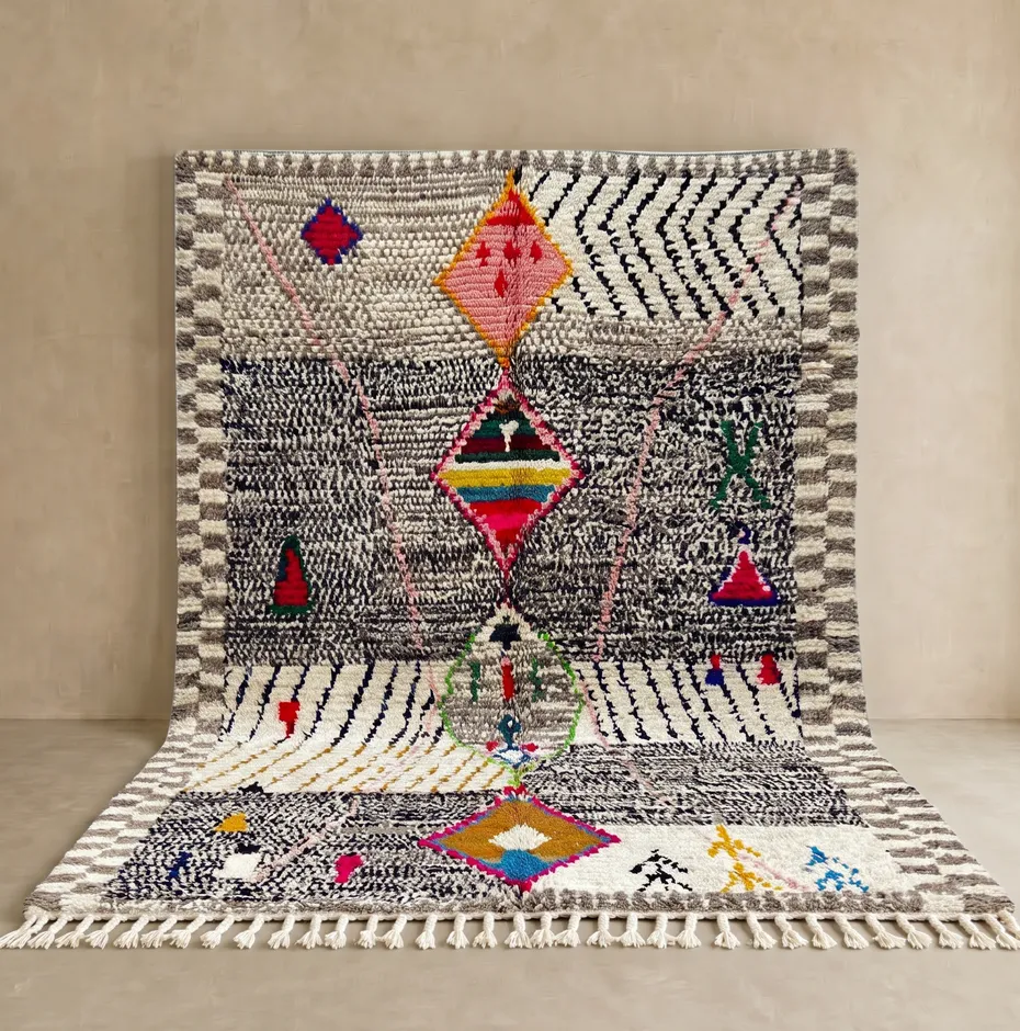 Tapis berbère Tazekka multicolore aux motifs berbères — tapis berbères contemporains tissé à la main