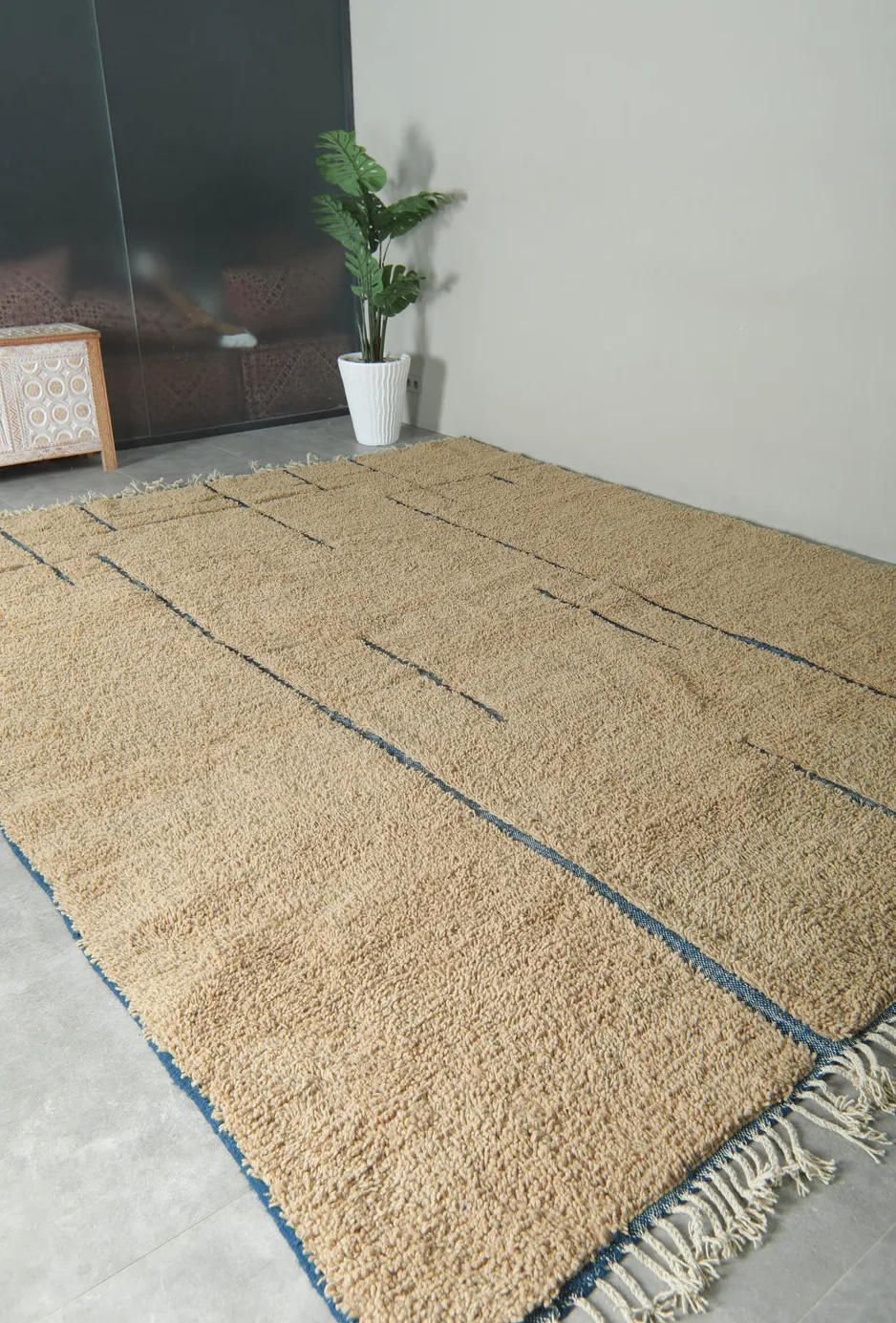 Tapis berbère Telouet beige et bleu à lignes, vue 7 sur 7