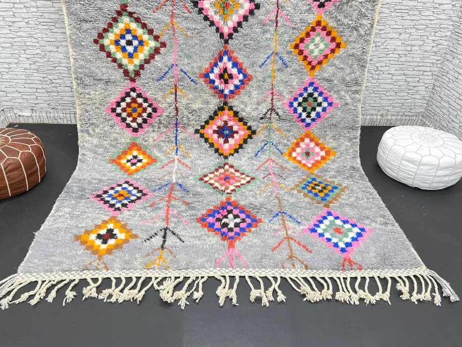 Tapis berbère Tidirhine multicolore et gris, vue 3 sur 4