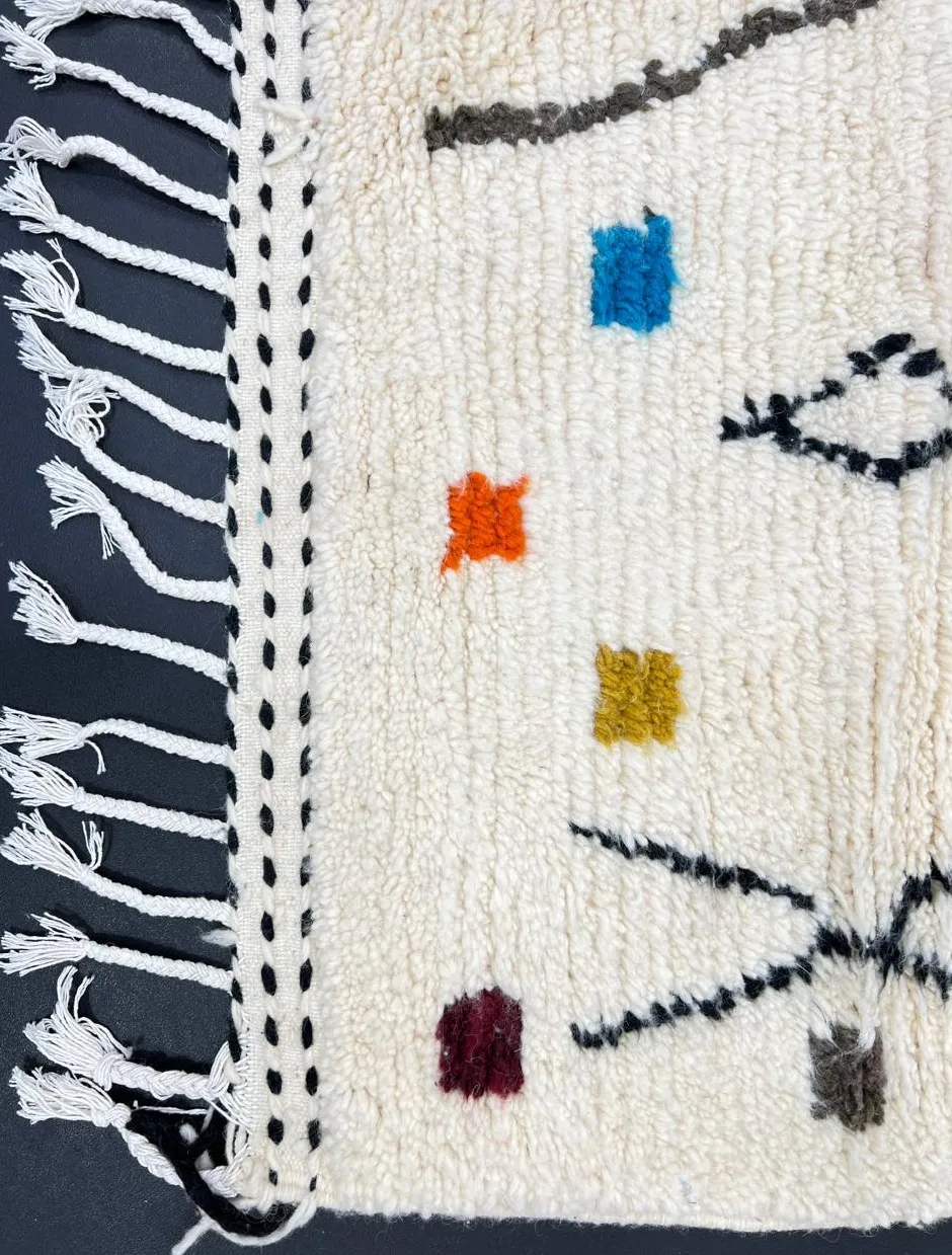 Tapis berbère Tigmi multicolore aux motifs géométriques, vue 4 sur 4