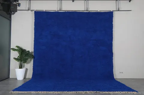 Tapis berbère Tilila bleu uni — tapis berbères contemporains