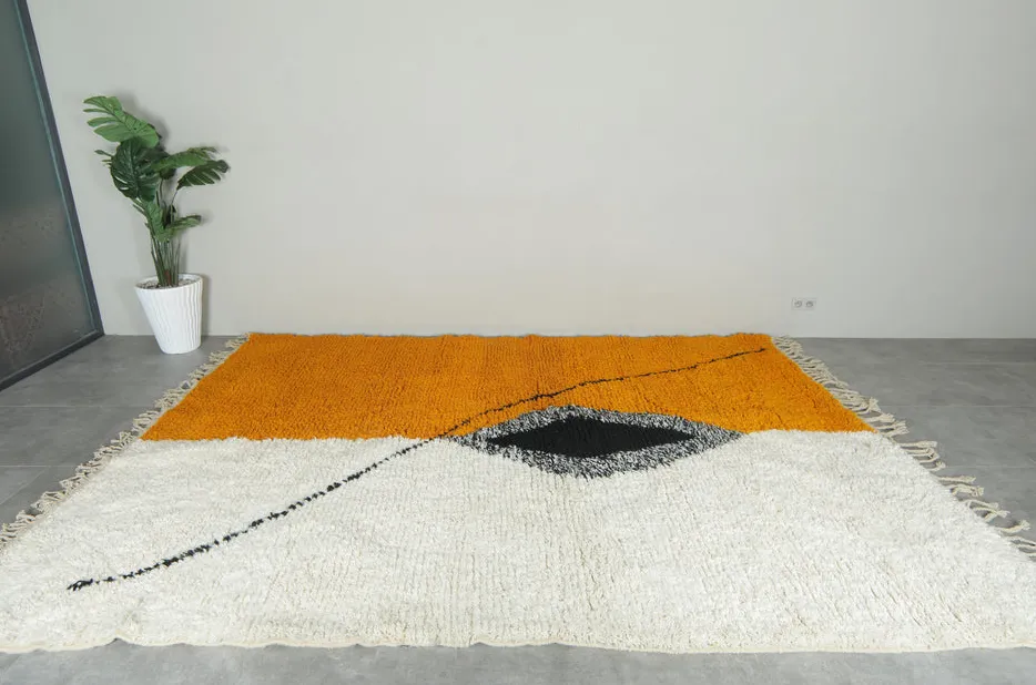 Tapis berbère Tinghir orange et blanc uni, vue 4 sur 7