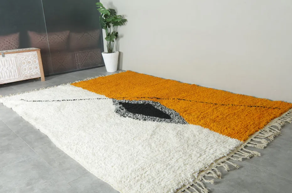 Tapis berbère Tinghir orange et blanc uni, vue 5 sur 7