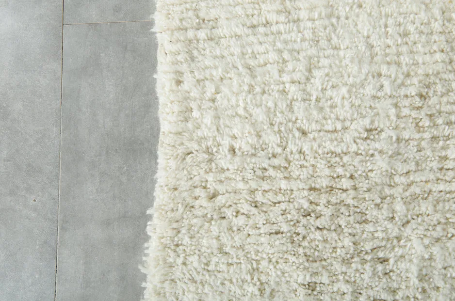 Tapis berbère Tinghir orange et blanc uni, vue 7 sur 7