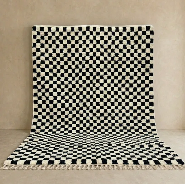 Tapis berbère Titrit noir et blanc à damier — tapis berbères contemporains