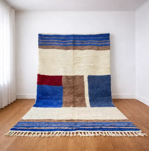 Tapis berbère Tiziri bleu aux motifs géométriques — tapis berbères contemporains