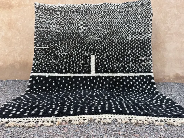 Tapis berbère Usman noir et crème — tapis berbères contemporains
