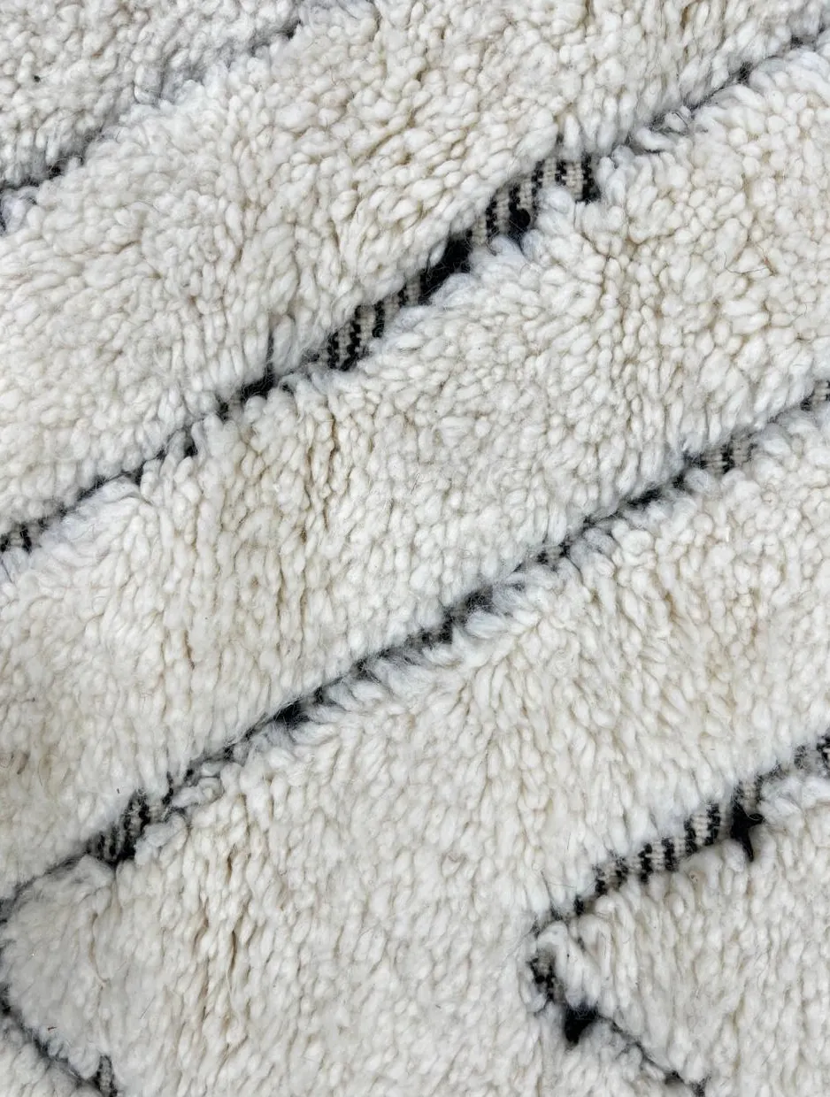 Tapis de couloir Beni Ouarain Aksel blanc uni, vue 4 sur 4