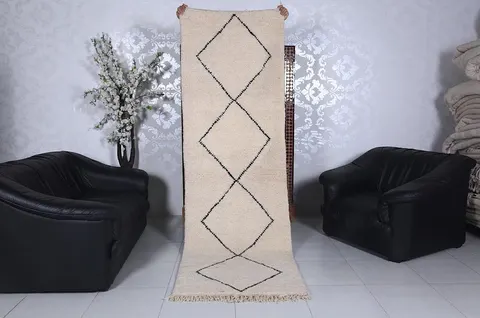 Tapis de couloir Beni Ouarain Assif crème et noir à losanges — tapis beni ouarain
