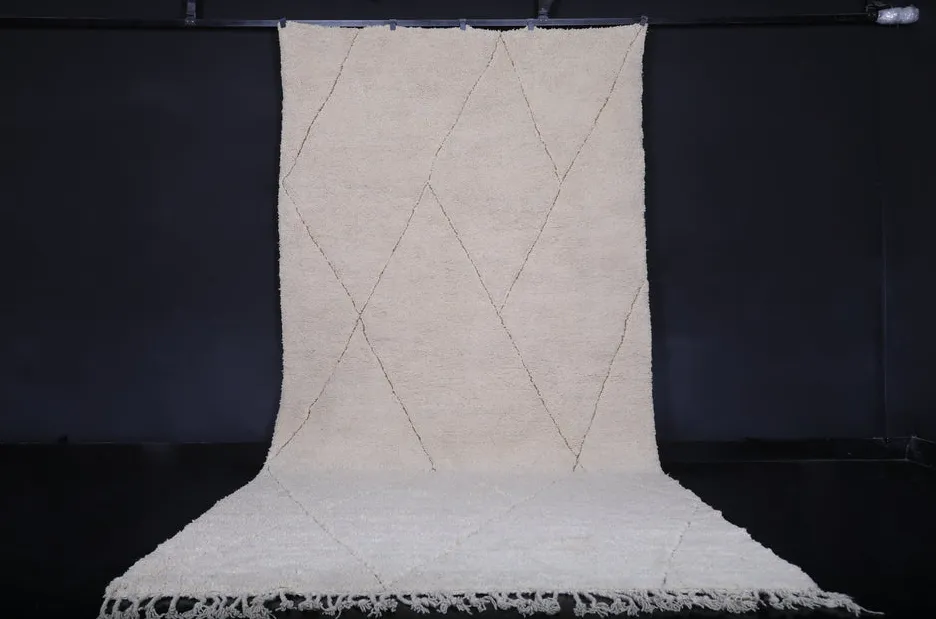 Tapis de couloir Beni Ouarain Ghdat crème à losanges, vue 3 sur 7
