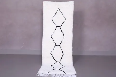 Tapis de couloir Beni Ouarain Guir crème et noir à losanges — tapis beni ouarain