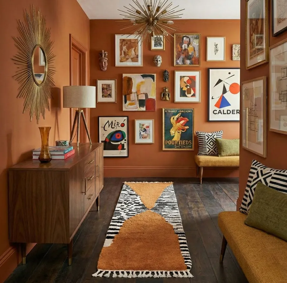 Tapis de couloir Beni Ouarain Imouzzer blanc et noir aux motifs géométriques, vue 3 sur 7