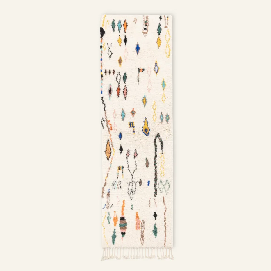 Tapis de couloir Beni Ouarain Ineghmar beige et blanc — tapis beni ouarain tissé à la main