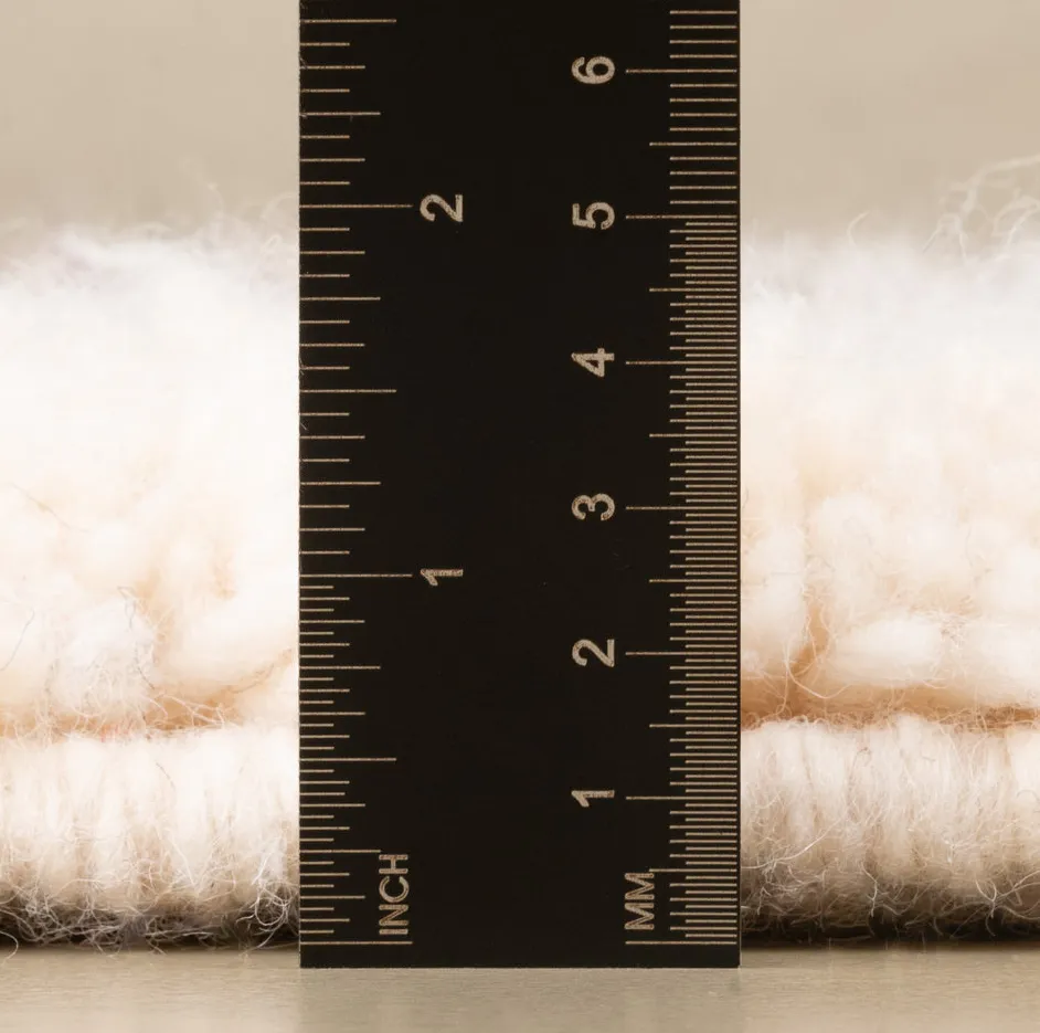 Tapis de couloir Beni Ouarain Itzer blanc et noir aux motifs géométriques, vue 5 sur 7